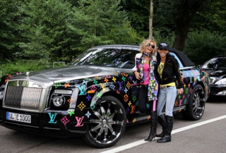 Illustration for article titled Rolls or Bentley?